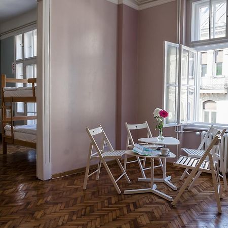Roommates Hostel 베오그라드 외부 사진