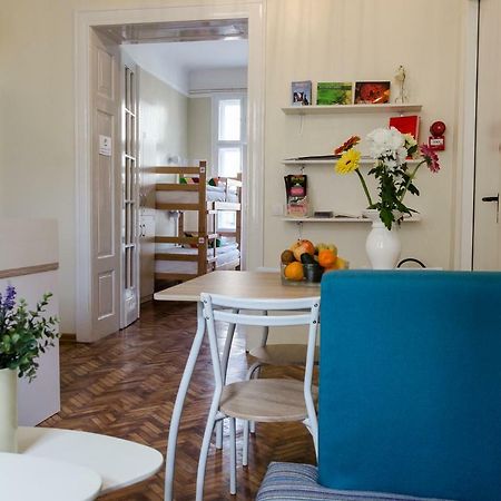 Roommates Hostel 베오그라드 외부 사진